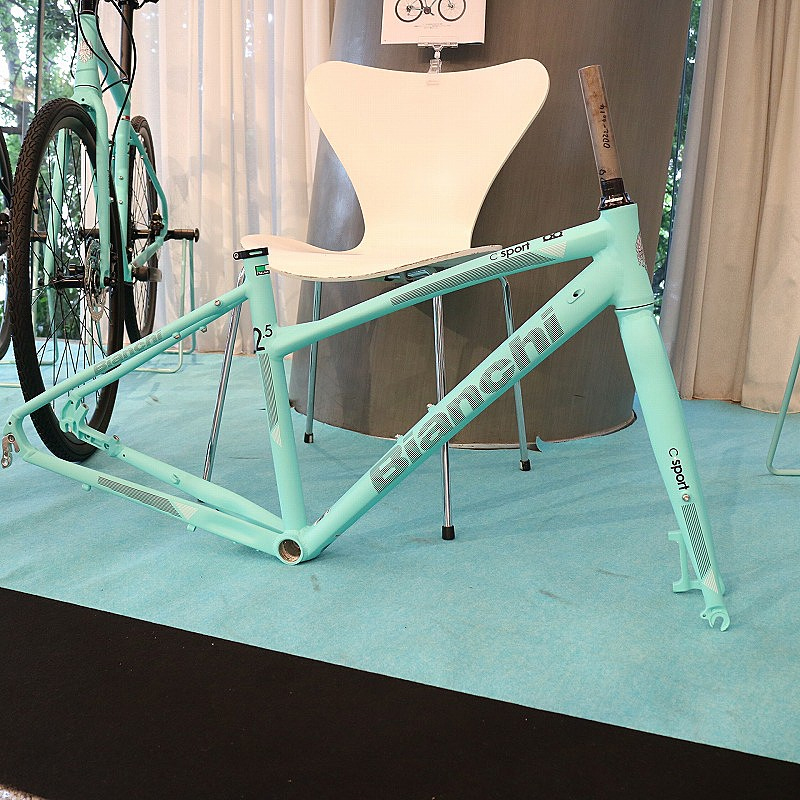 Bianchi（ビアンキ）2021年モデル C・SPORT2 （C・スポーツ Cスポーツ2