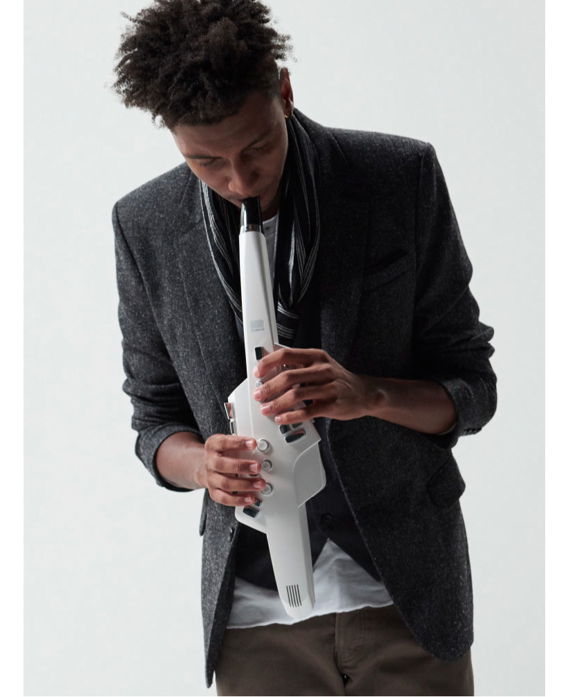 Roland - Company - ニュースリリース - 2016 - 新しいデジタル管楽器