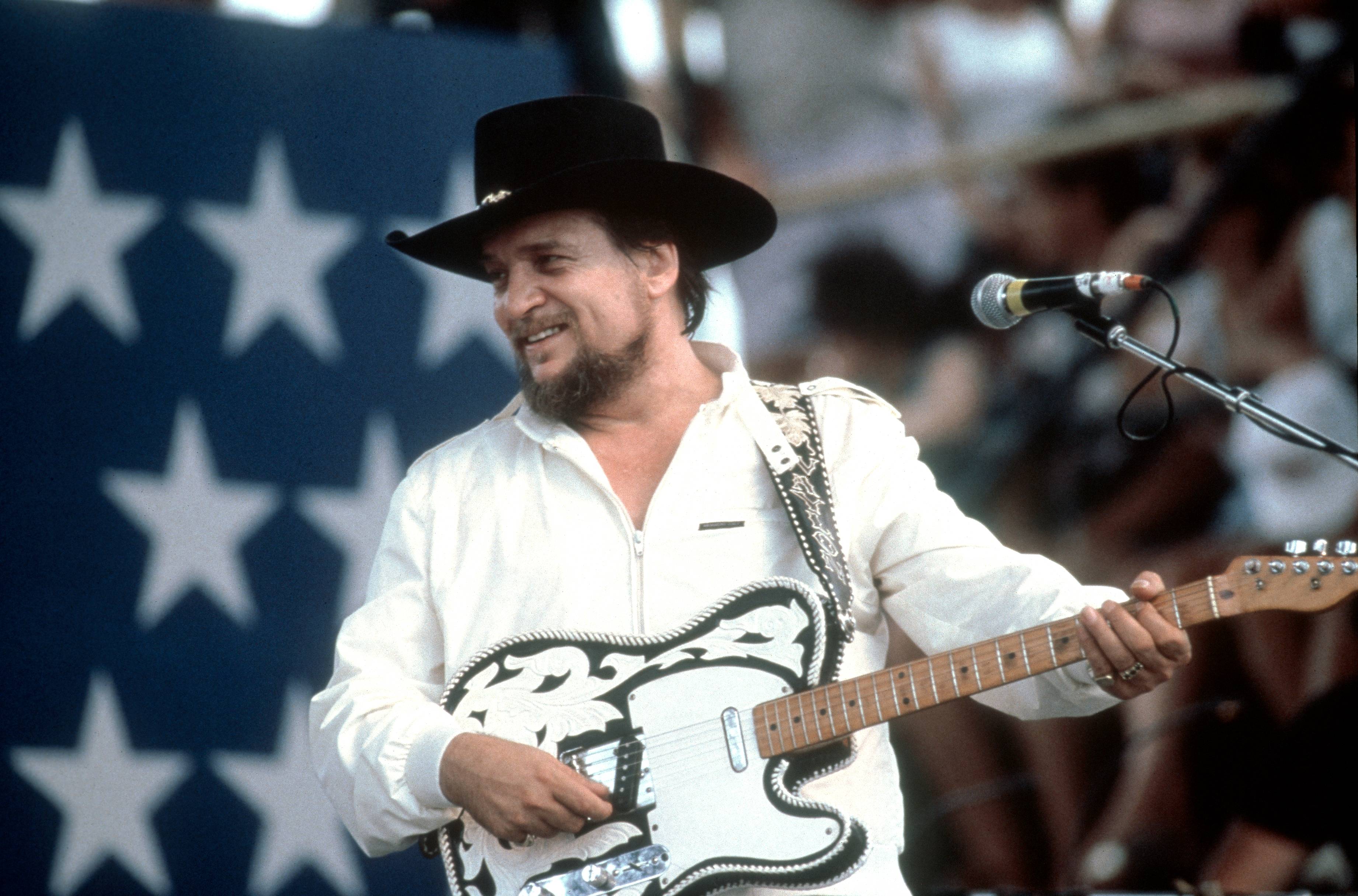 Flashback: Waylon Jennings Duets With Big Bird
