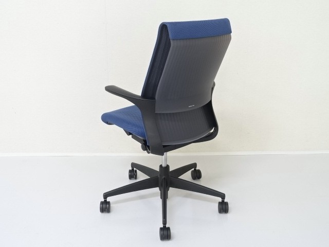 中古.廃盤(美品)】定価5万 コクヨ M4 オフィスチェアー 中古｜コクヨ