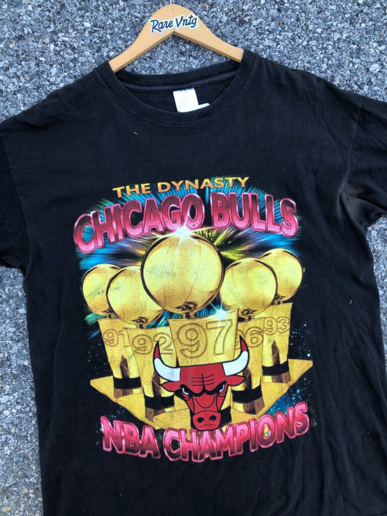 1997 Chicago Bulls The Dynasty NBA Champions Shirt Size Large/XL