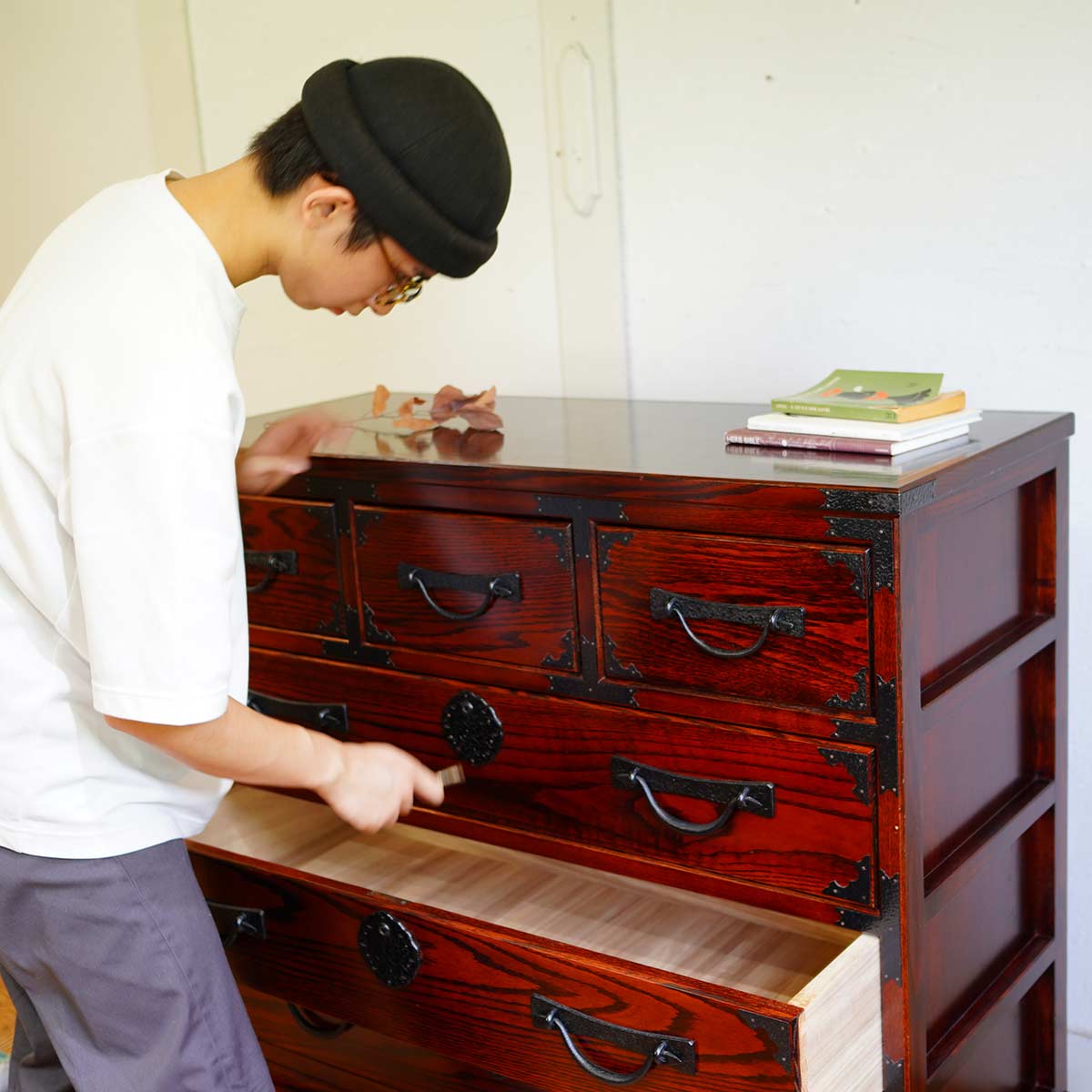 車箪笥 和家具 4段 中古 日本 伝統 渋い 工芸 鍵付き japanese