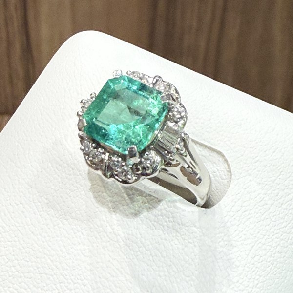 エメラルド ダイヤモンド Pt900プラチナリングお買取金額ご紹介