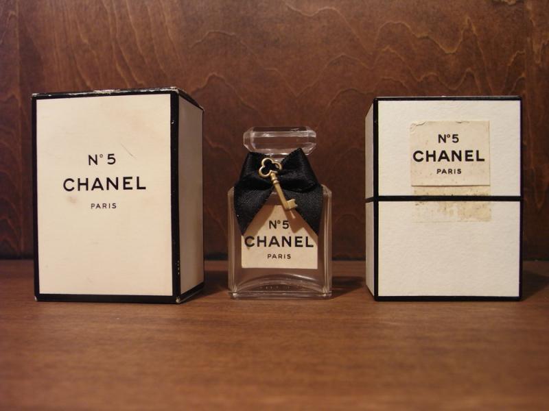 CHANEL N°5 香水瓶、ミニチュア香水ボトル、ミニガラスボトル