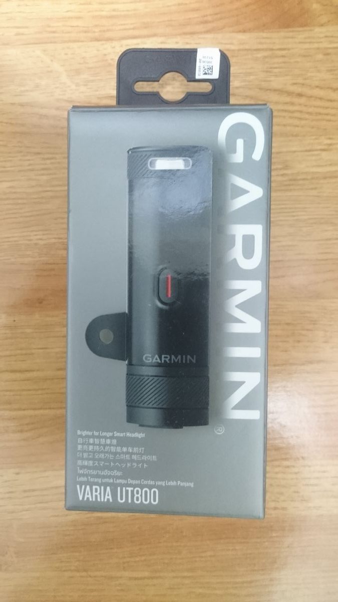 GARMIN VARIA UT800発売！至れり尽くせりのスマートヘッドライト（開封編）