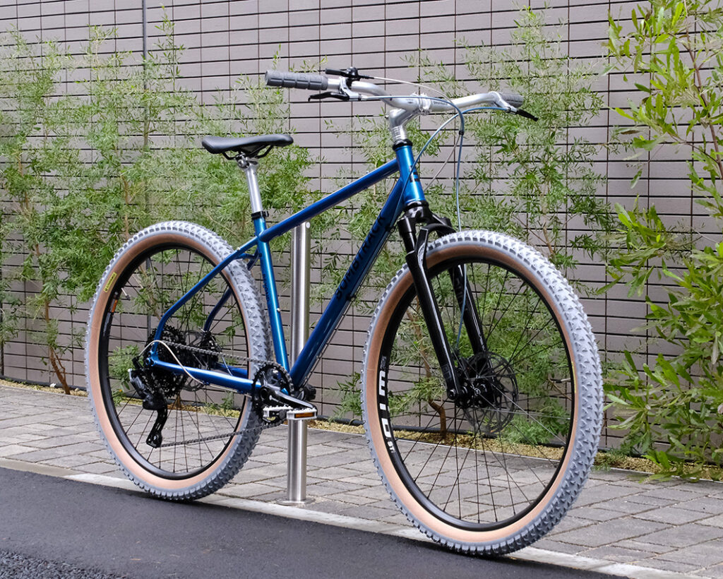 オールドマウンテンバイク風カスタム！BOMBTRACK Beyond SUS【マシュー