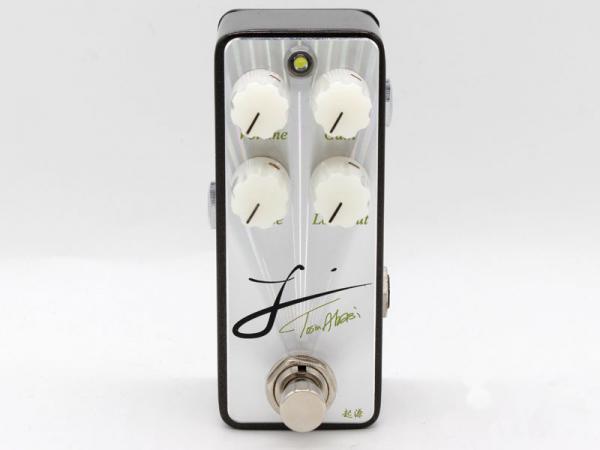 L' Tosin Abasi Signature