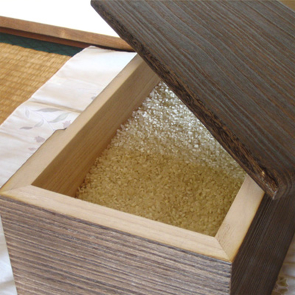 留河 桐製米びつ 30kgサイズ 焼桐 一合升すり切り棒付き【30黒升
