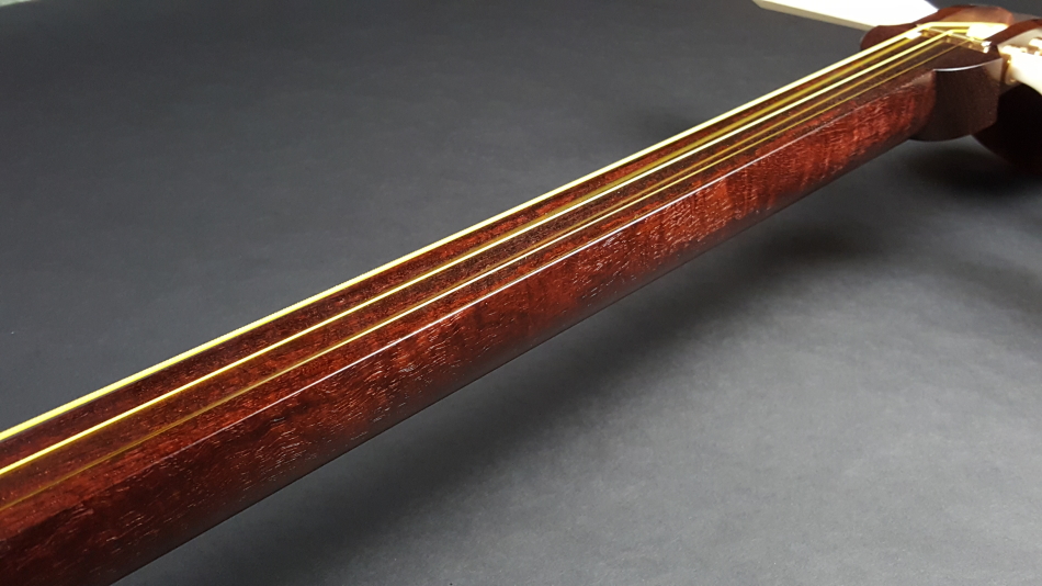 津軽三味線 太棹 三つ折れ 中古品 津軽三味線 太棹 三つ折れ 中古品