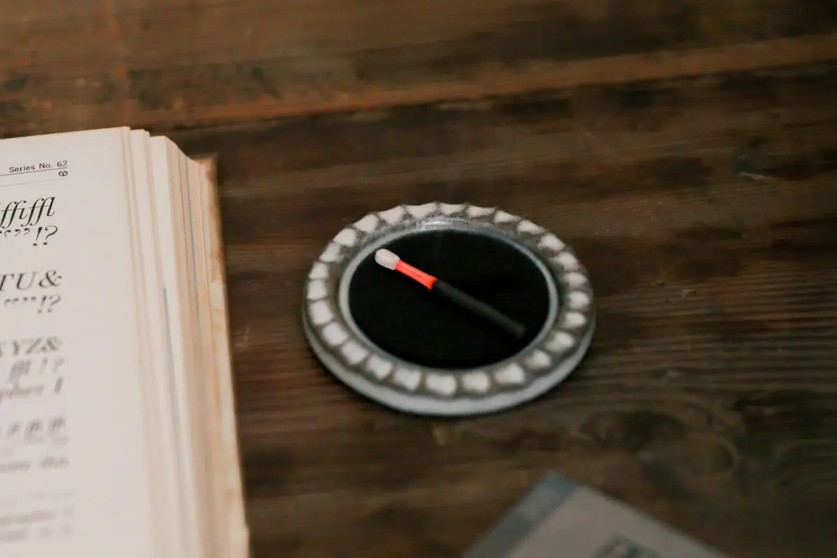 hibi アロマスティック (マッチ + お香スティック) ひび / 日々（日日）