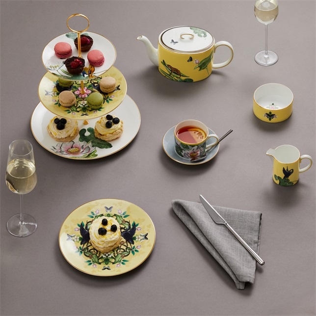 ワンダーラスト ウォーターリリー 3段ケーキスタンド|WEDGWOOD公式