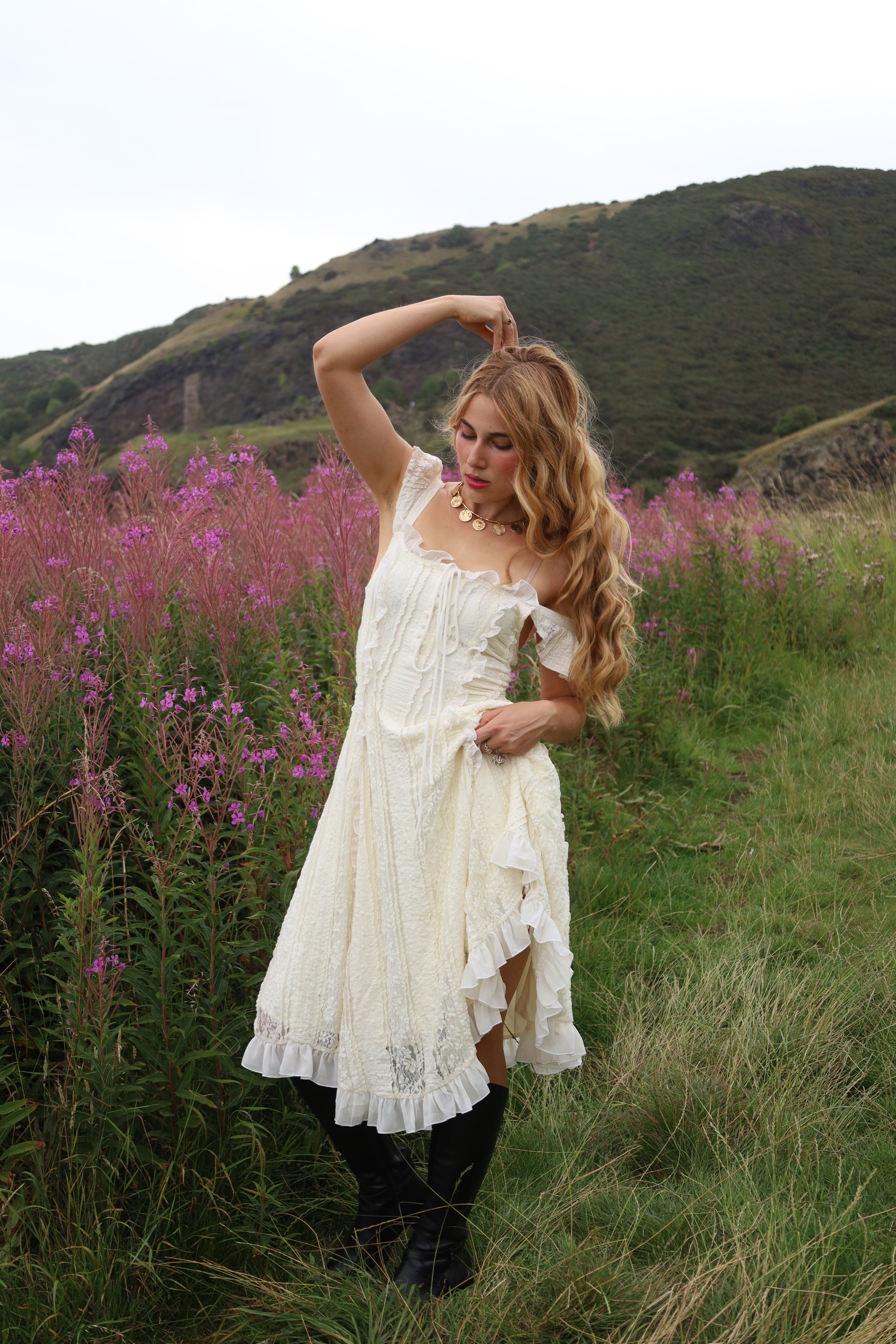 The Ophelia Midi in Lily Lace – Wild Rose & Sparrow