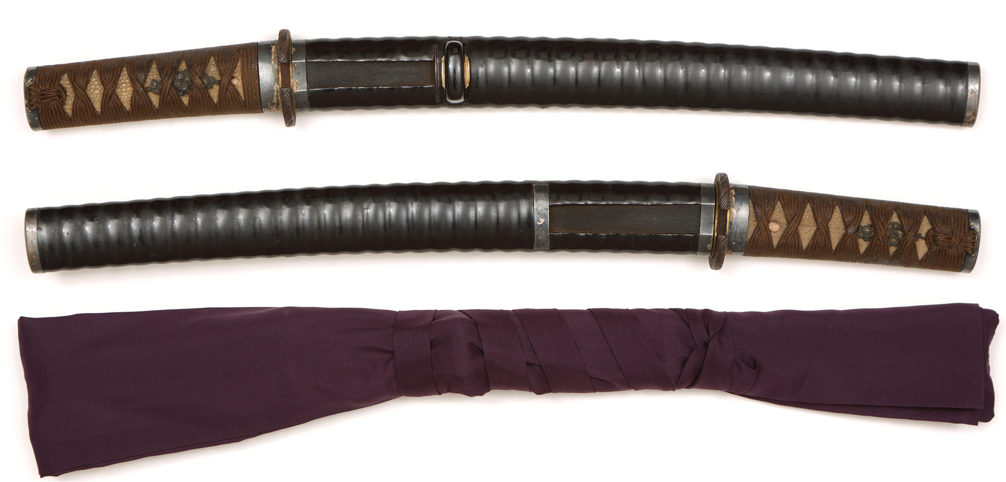 刀剣小町 脇差 無銘(刻印)(出羽守忠秀) 白鞘入 拵付(Wakizashi Kunizane)