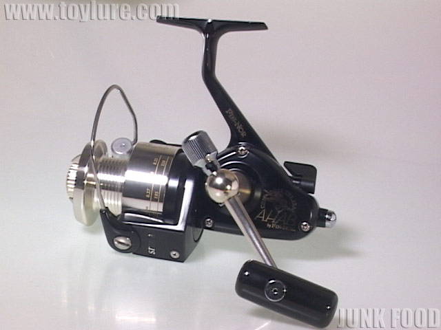 JUNK FOOD item: R-9978 AHAB エイハブ スピニングリール #8