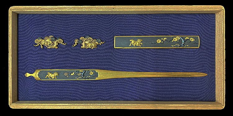 小柄 笄 倶利伽羅剣の図 職人作 現代金工 金工品 銅製 金メッキ 刀剣