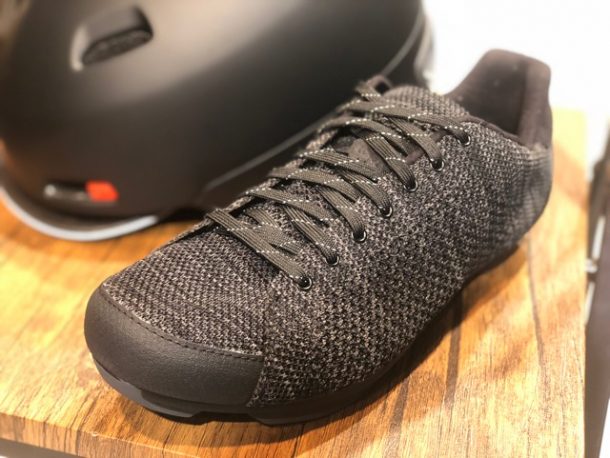 コッチが本命！というひとも多いはず。GIRO REPUBLIC R KNIT発売開始