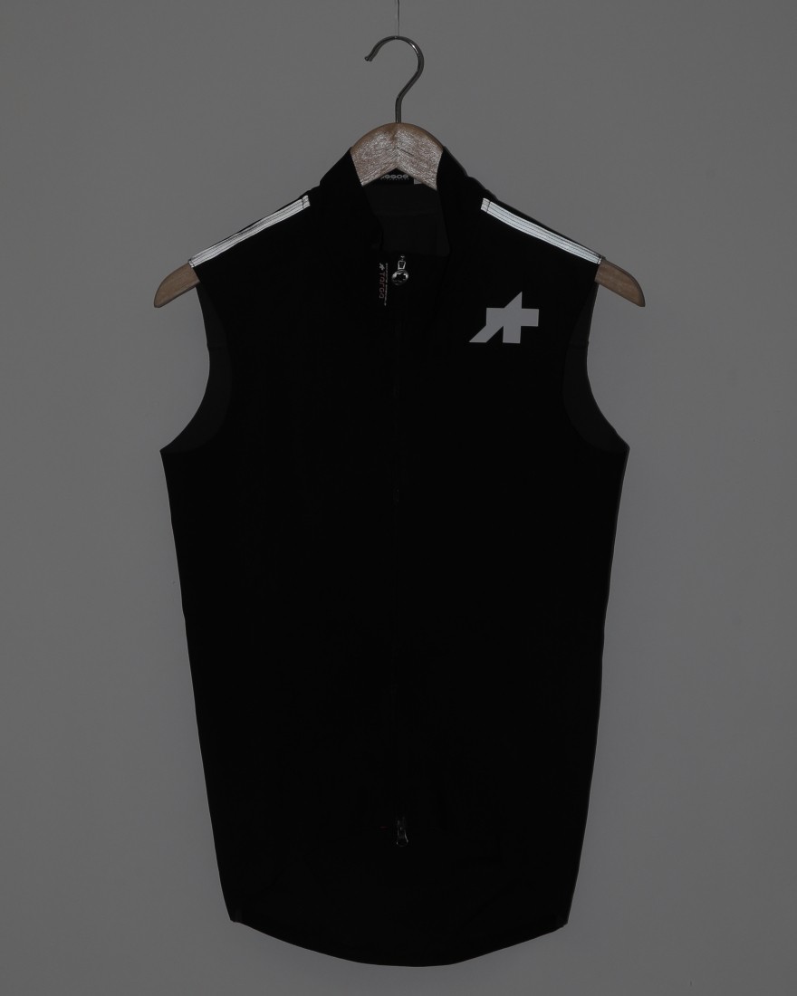 ウィンドプルーフジレ【EQUIPE RS Spring Fall Gilet TARGA】｜ASSOS