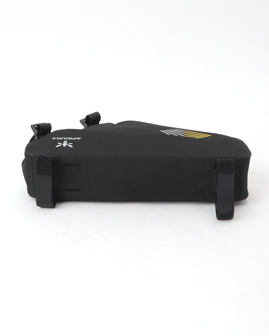 フレームバッグ【RACING FRAME PACK 2.4L】｜APIDURA（アピデュラ