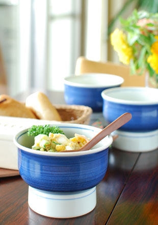 砥部焼の和食器 梅山窯の中鉢 【砥部工房 からくさ】