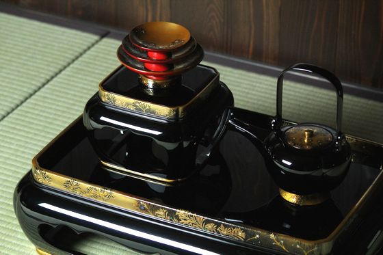 最高級（木瓜型）屠蘇器・槙蒔絵 6,600,000円（税込） | 輪島塗の