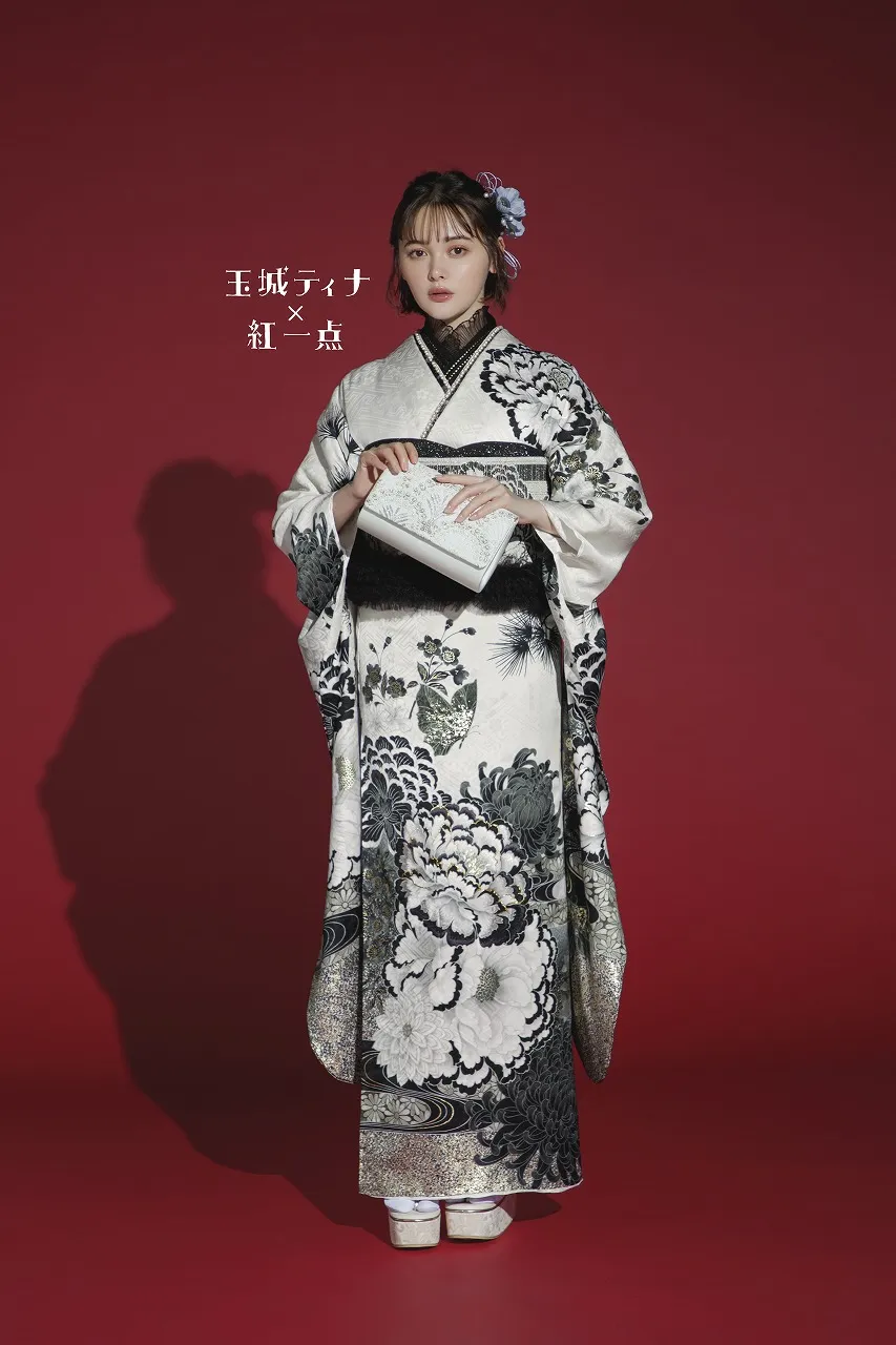 玉城ティナ×紅一点ブランド振袖 ネイビー/青/寒色系 大柄/乱菊 豪華