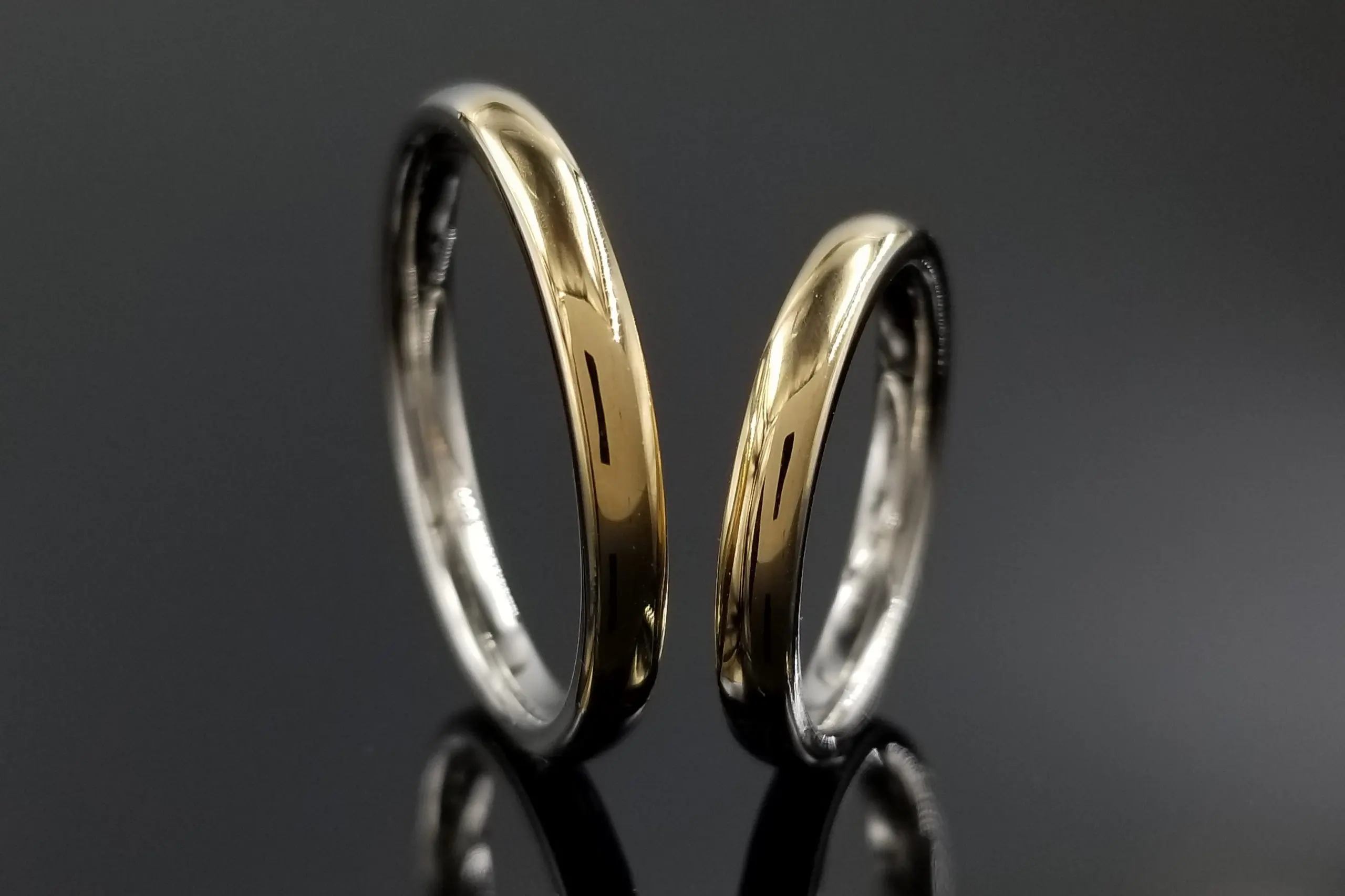 鍛造製法ならではの艶が活かせる鏡面仕上げが美しいリング | 結婚