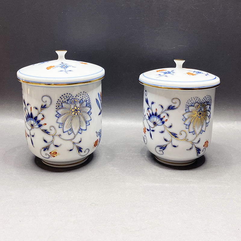 マイセン（Meissen） ブルーオニオン レッド＆ゴールド 夫婦蓋付湯呑