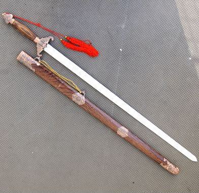 42式太極拳カンフー演武用・ジュラルミン製刀剣「蝙蝠響剣」しなり