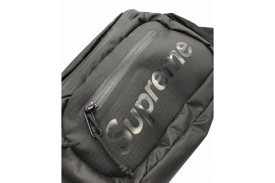 SUPREME/シュプリーム】からSling Bag/スリングバッグ買取入荷いたし