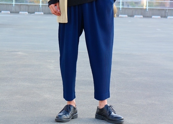 ISSEY MIYAKE プリーツプリーズパンツ