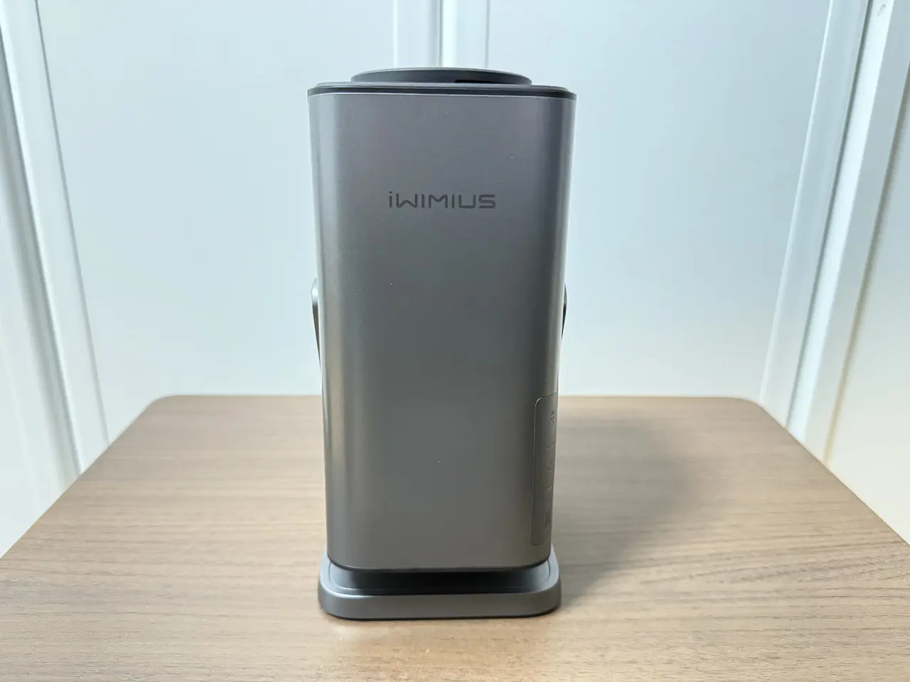 iWiMiUS S29』レビュー、750ANSIルーメン対応、Netflix公式ライセンス