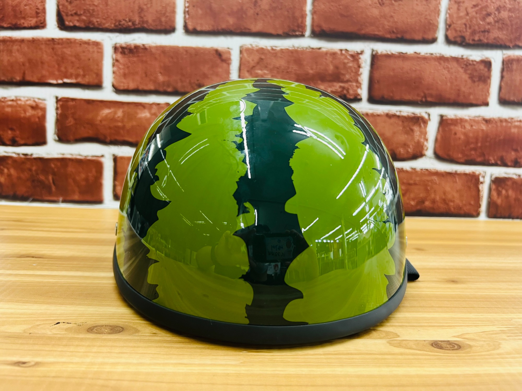 人気番組のバイク用スイカヘルメットが入荷しました！！｜2023年10月06