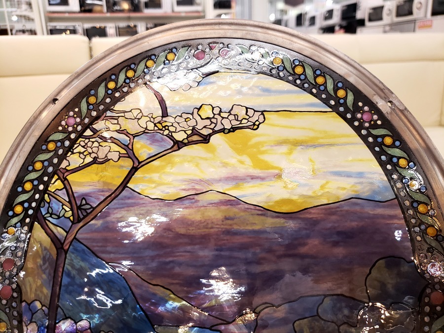 希少品!ルイス・C・ティファニーのステンドグラス(自然の風景)が買取