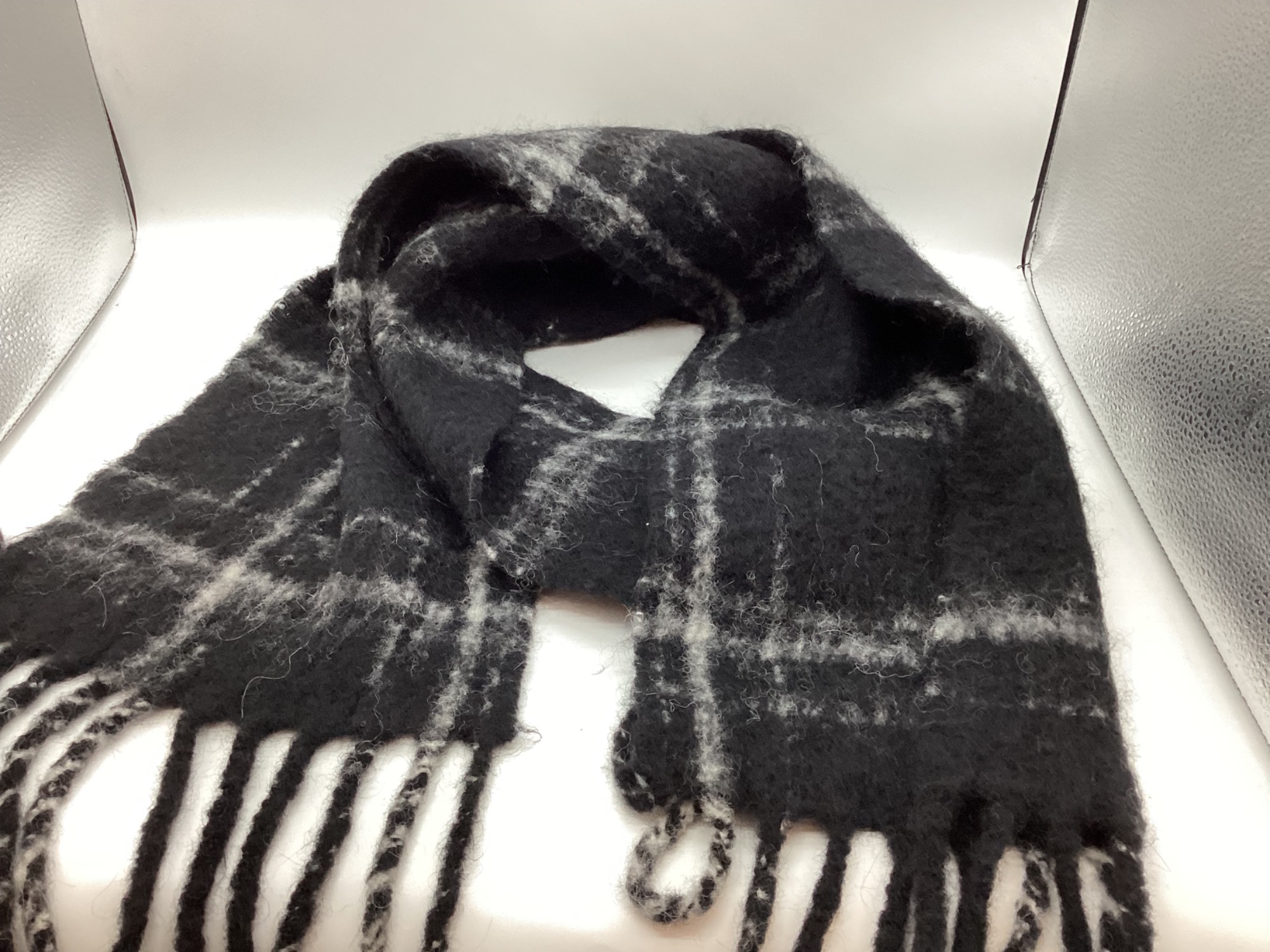 OUR LEGACY (アワーレガシー) マフラー ブラックを買取入荷致しました