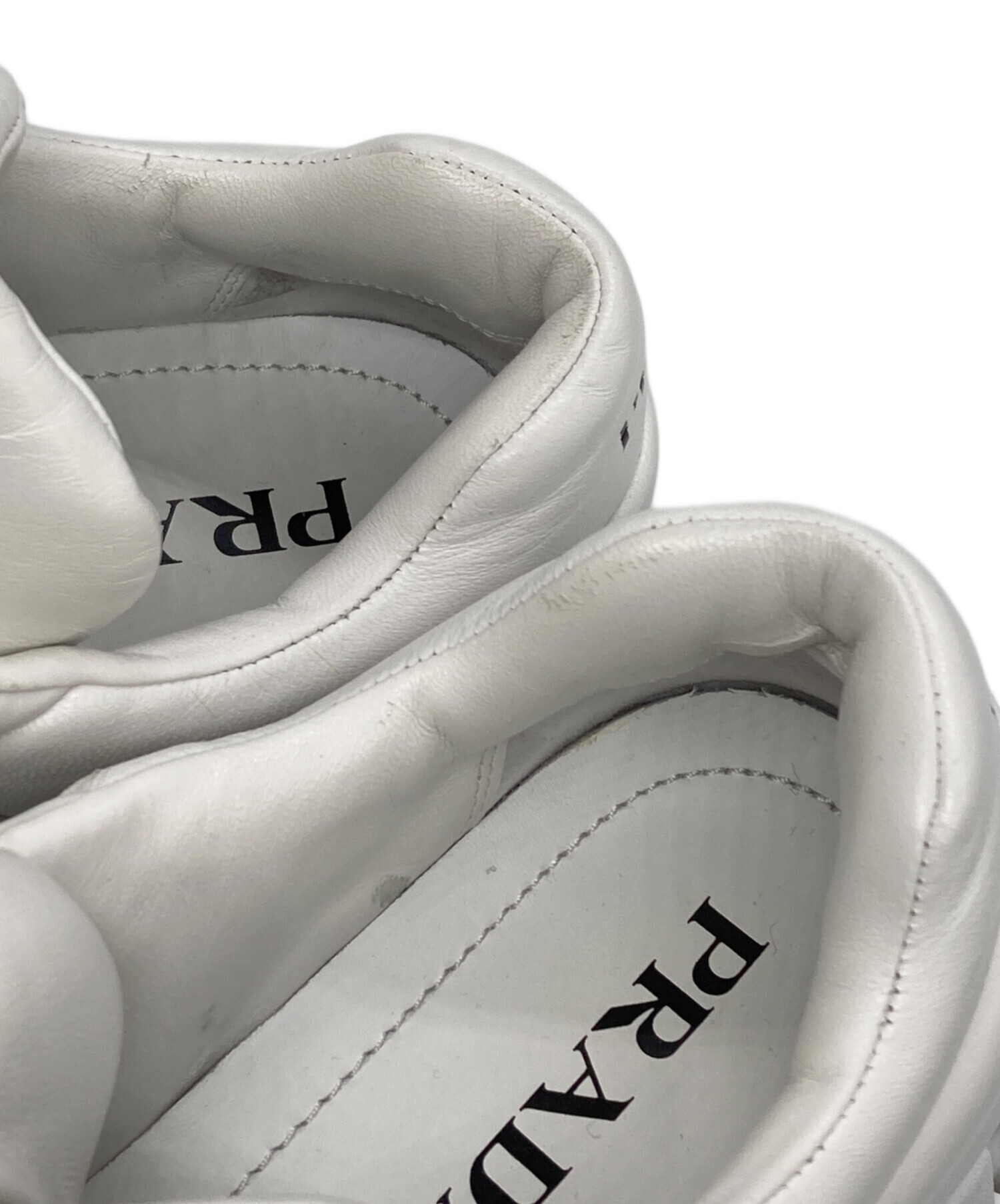 中古・古着通販】PRADA (プラダ) パデッドレザー 三角ロゴ厚底
