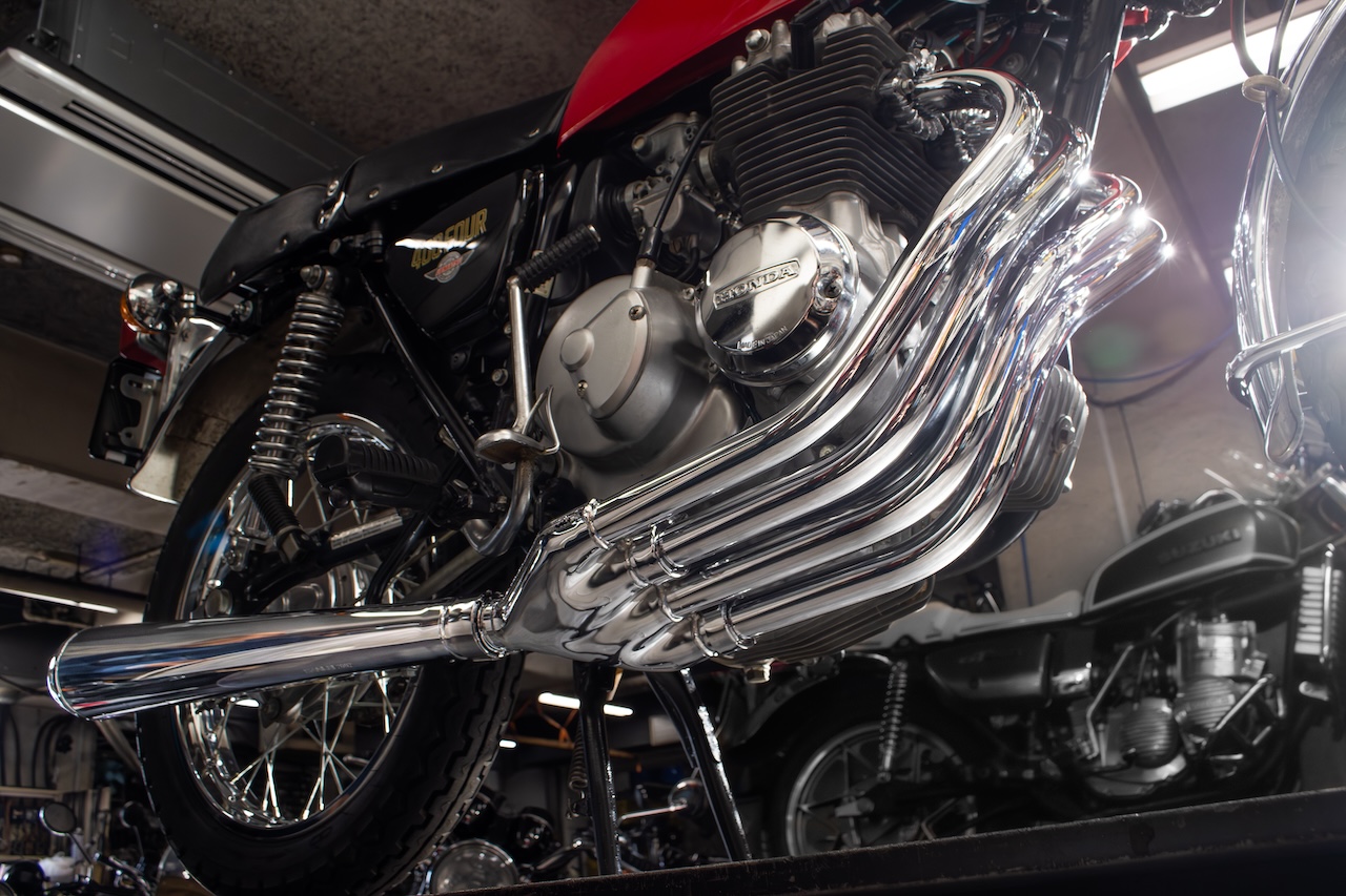 Honda CB400Fourの販売当時の純正復刻マフラーを三恵技研が当時の図面