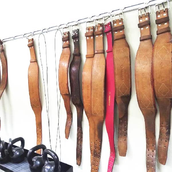 値下げ中]UESAKAウエサカ ウエイトリフティングベルトMサイズシングル