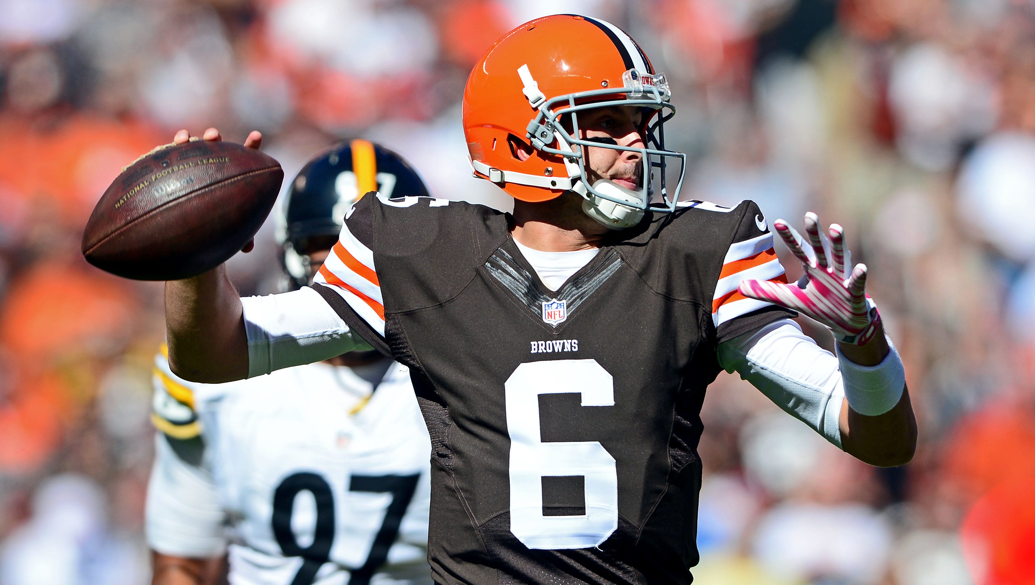 Brian Hoyer leads Browns to 31-10 rout of Steelers