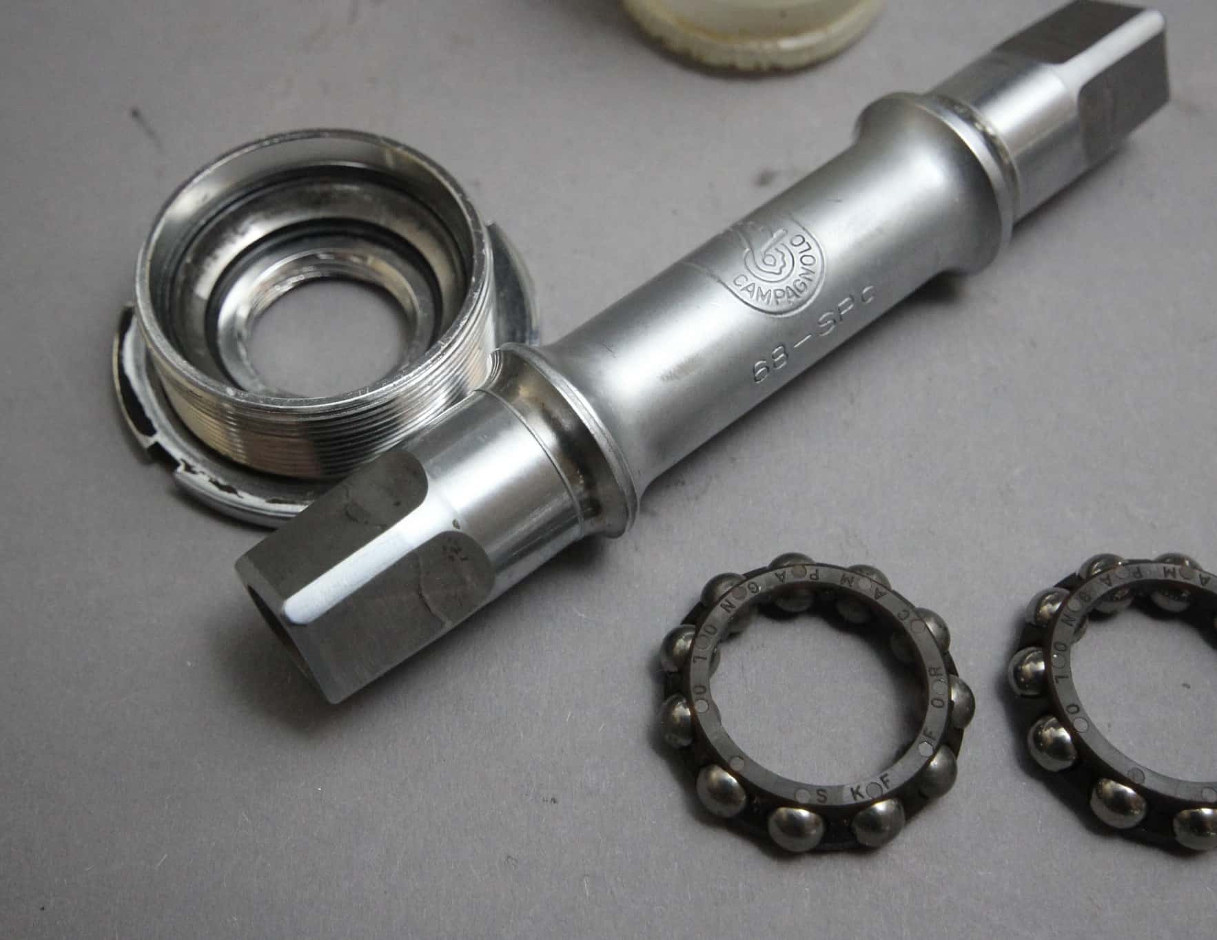 Campagnolo Record ボトムブラケット 111mm A57 Campagnolo Record