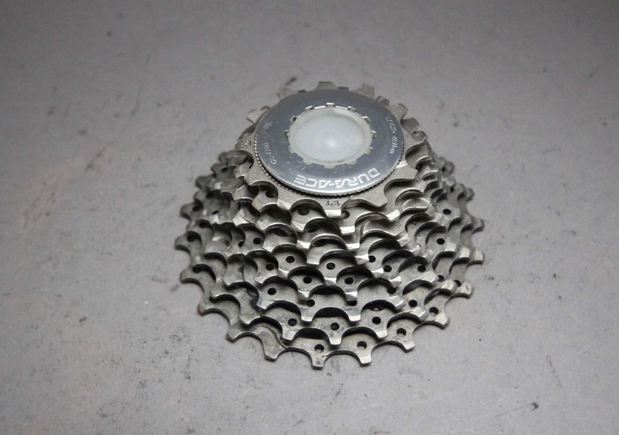 DURA-ACE CS-7700 HGカセットスプロケット 12-23 DURA-ACE CS-7700 HG