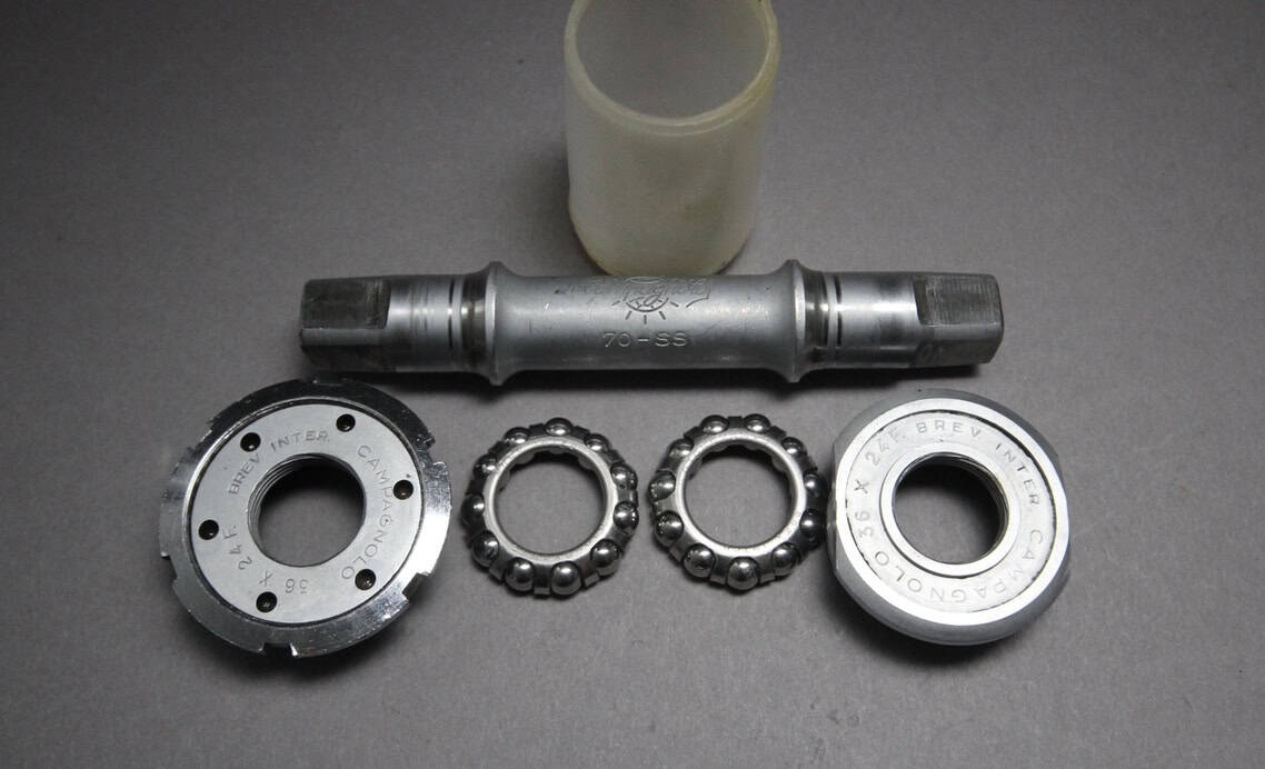 Campagnolo Record ボトムブラケット 111mm A57 Campagnolo Record