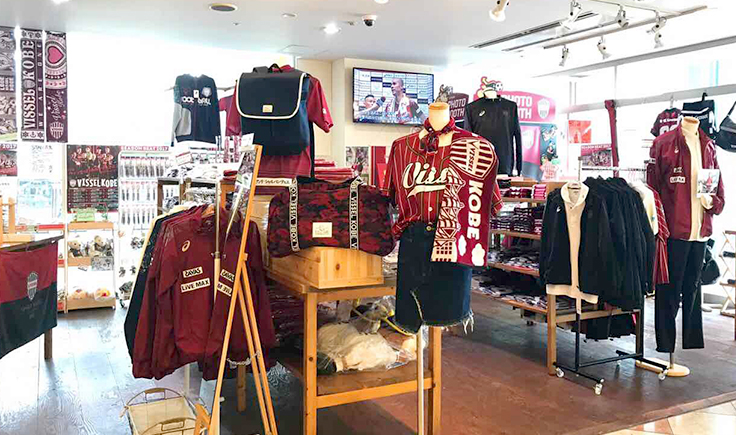 ヴィッセル神戸 ニュース/レポート : FWルーカス ポドルスキ選手の背