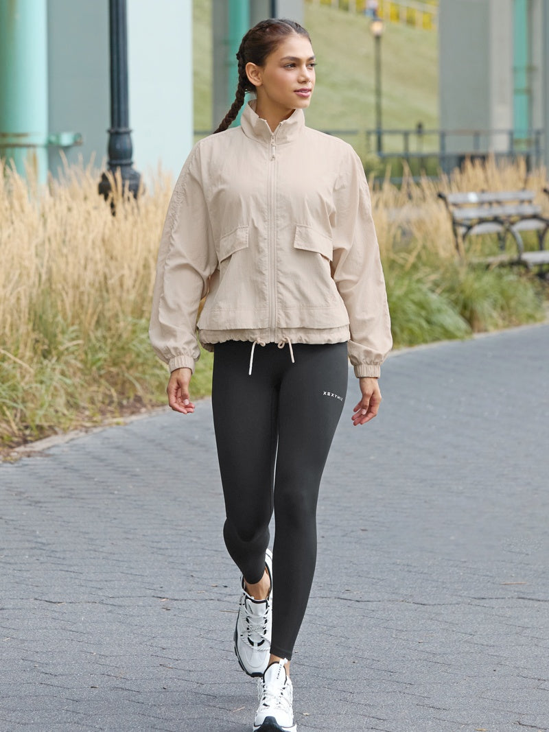 XTFJK02J3 マルチ ポケット付き ウィンドブレーカー