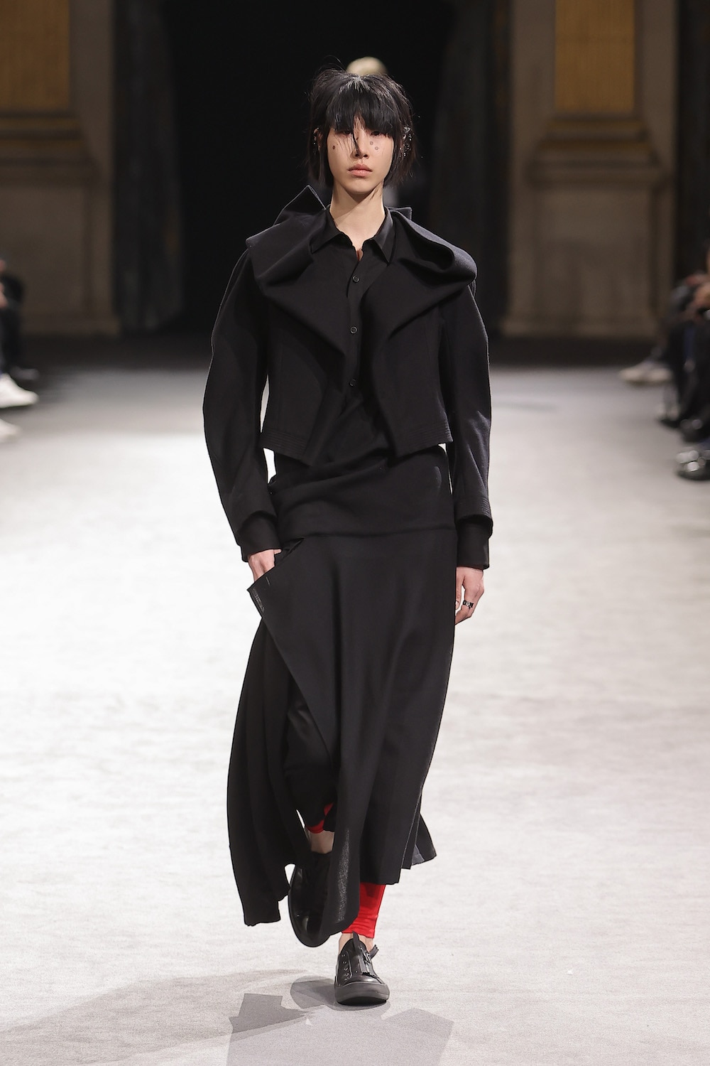 AUTUMN / WINTER 2023-24 | Yohji Yamamoto (ヨウジヤマモト) Official