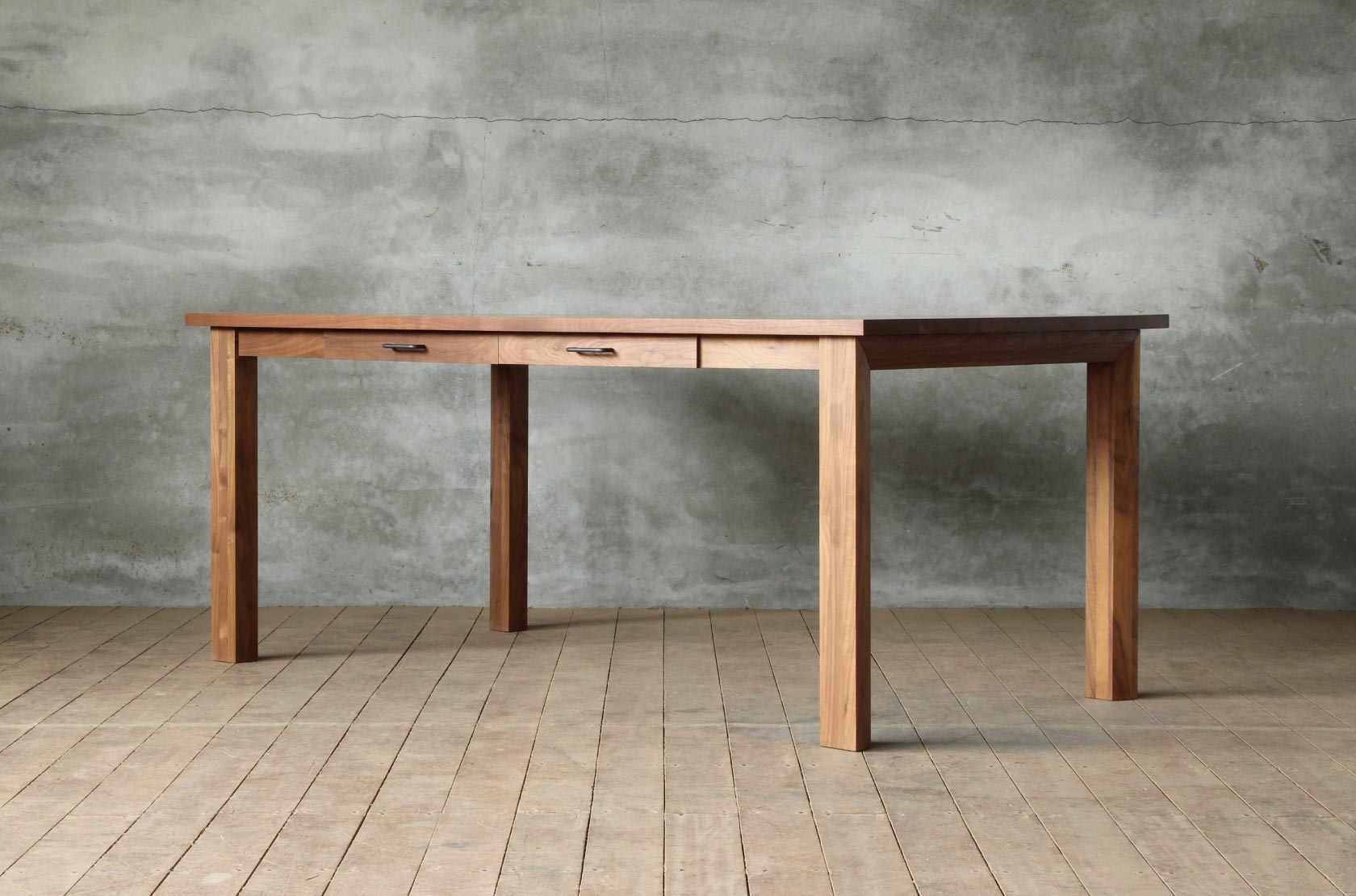 品質にこだわった天然木のダイニングテーブル｜SOLID横浜