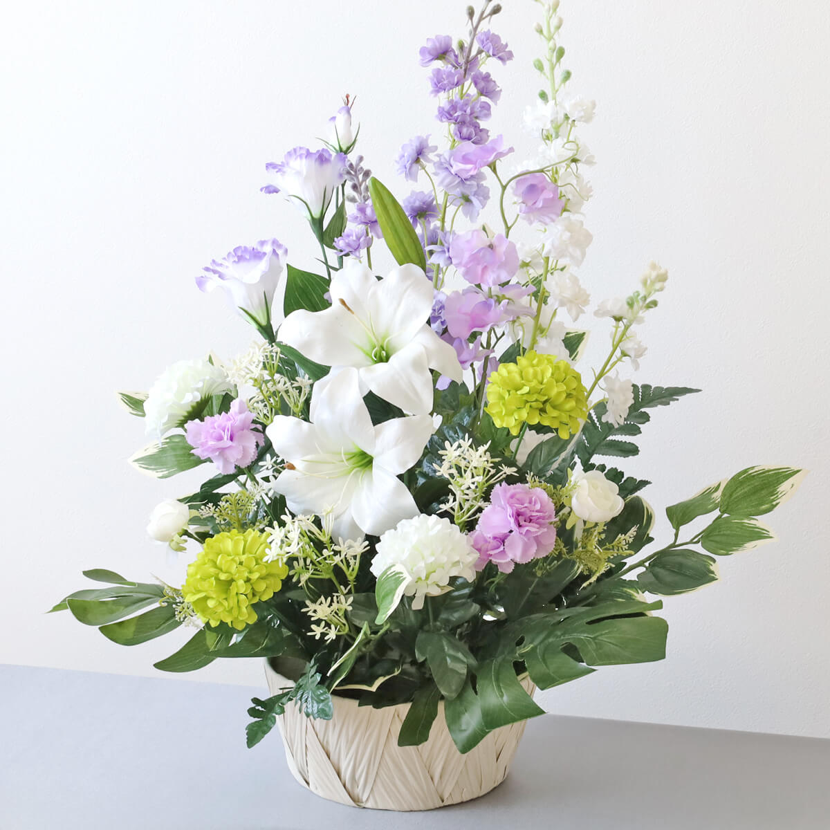 上品なカサブランカと藤色トルコキキョウのお供えアレンジ 造花 仏花