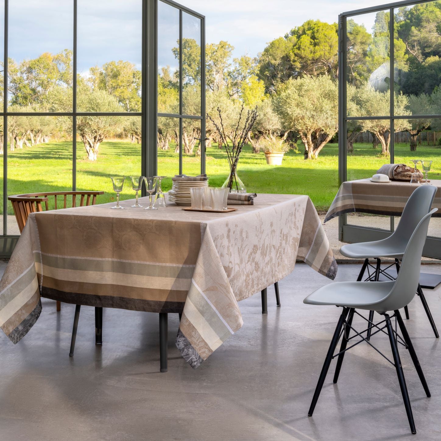 LE JACQUARD FRANCAIS Instant Bucolique Beige Table Linens - Yvonne