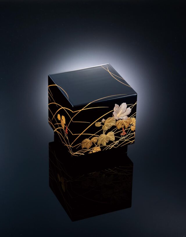 秋草に月蒔絵 宝石箱 - 象彦創業三百六十周年 十代 西村彦兵衛襲名