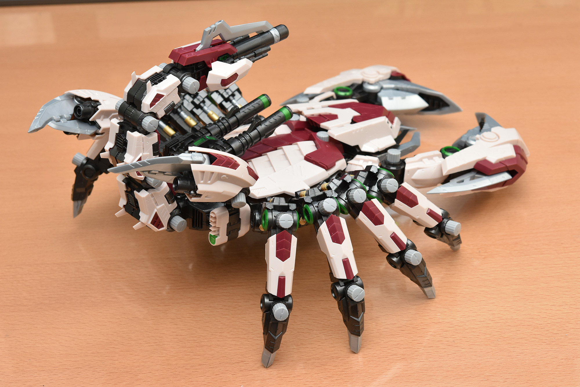 HMMデススティンガーZSが完成しました。傑作HMMゾイドのカラバリが登場