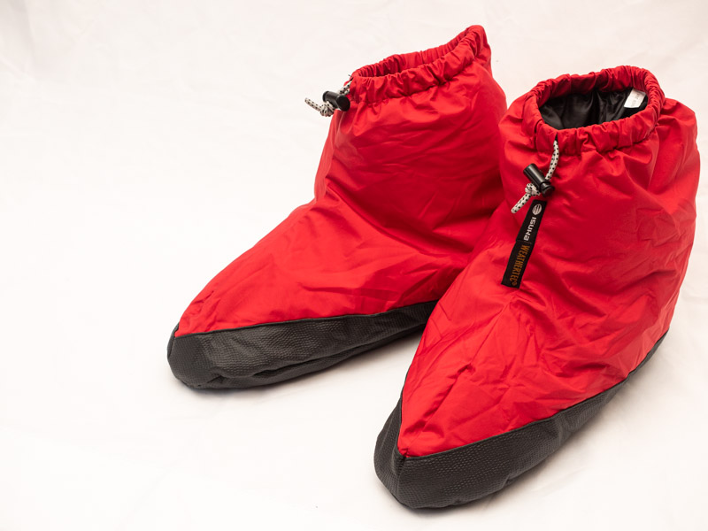 冬の安眠の味方！イスカの防水ダウンテントシューズショートのレビュー